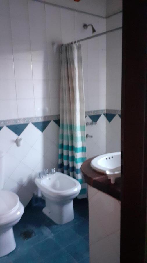 Casa Confortable - Parque Central - Estacionamiento, Patio, 3 Banos, 5 Habitaciones - La Cieneguita Екстериор снимка