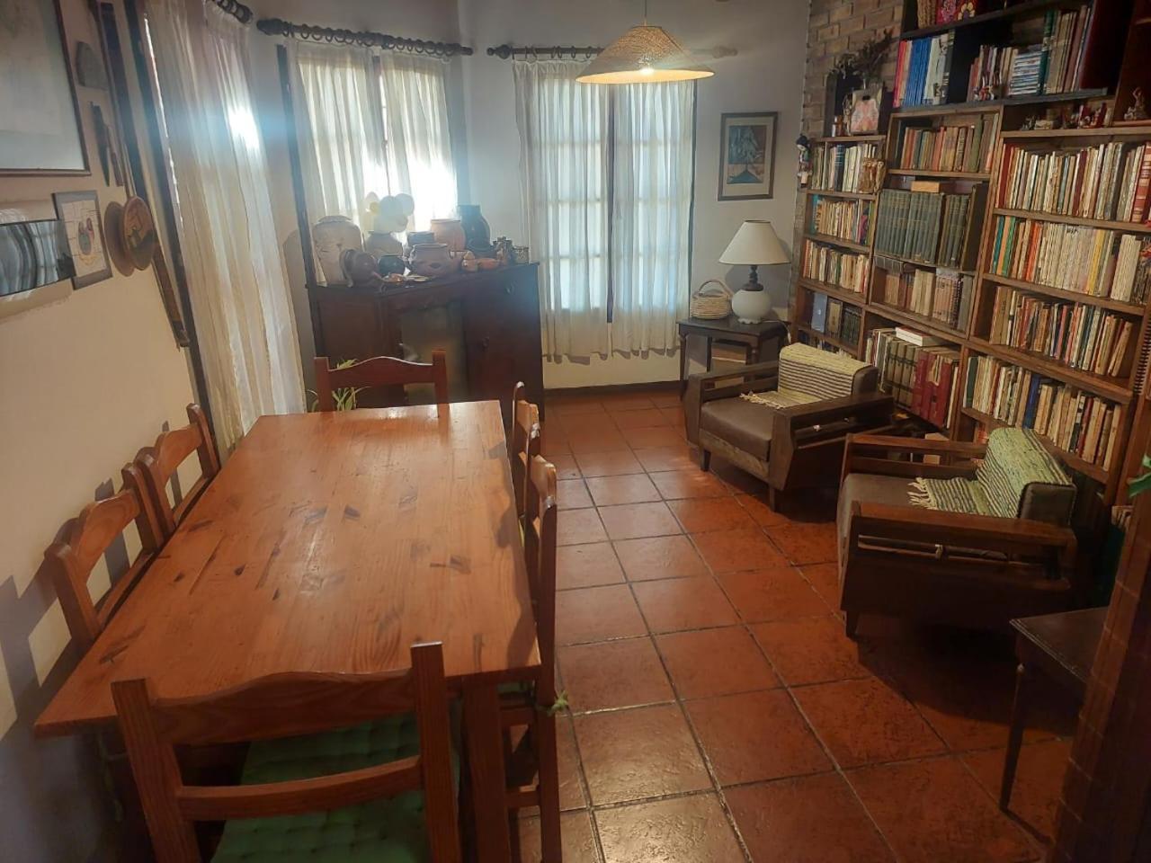 Casa Confortable - Parque Central - Estacionamiento, Patio, 3 Banos, 5 Habitaciones - La Cieneguita Екстериор снимка